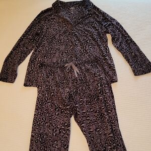 Sonoma Woman's Button down Sleepwear Set Animal Print‎ Size L